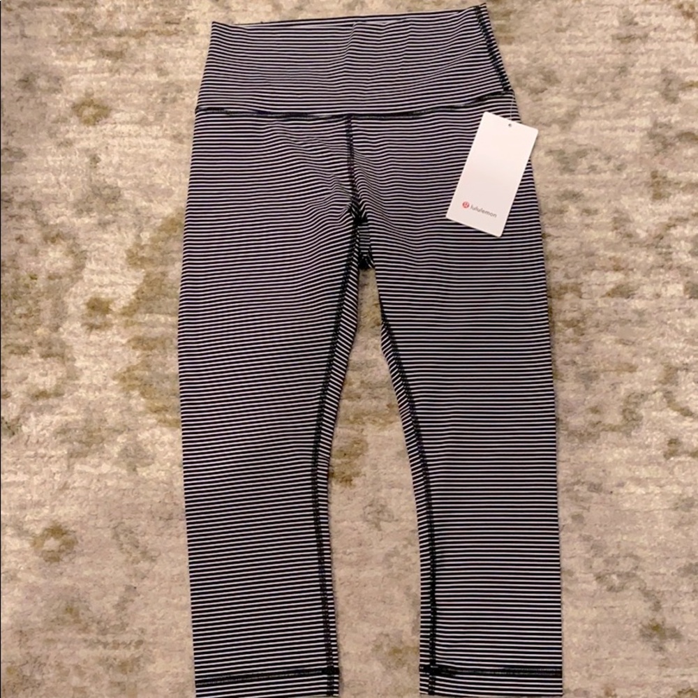 🌟NEW🌟Lululemon Wunder Under HR Striped Crop